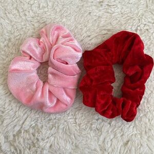❤️ Red and Pink Scrunchie Bundle New